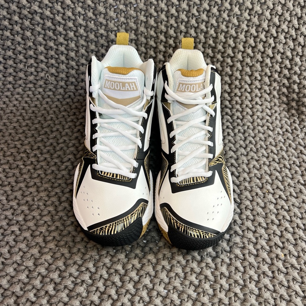 NEW Moolah Press Break Black / White / Gold Sneakers Shoes Kids Size 7 Youth